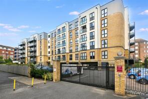 Flat 49, Allingham Lodge, Southfields Road, Eastbourne BN21 1AF