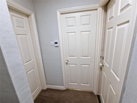 2 bed Terraced to rent Image 9