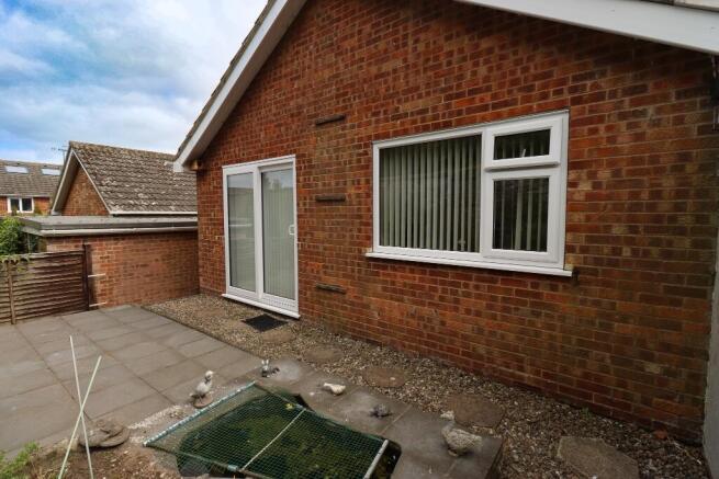 2 bed Detached Bungalow for sale Image 12