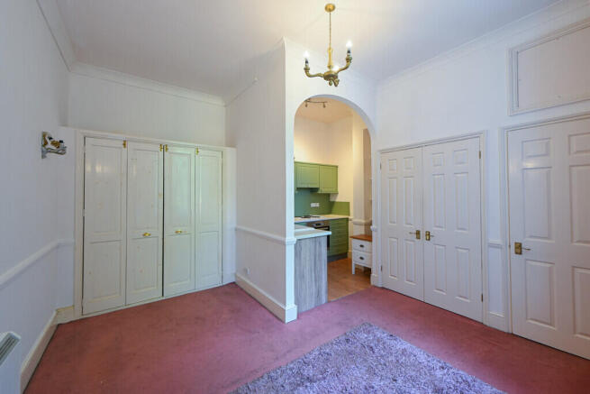 5-5 Regency Court...