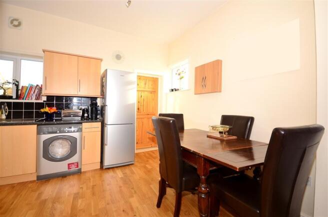 Kitchen/Dining Area