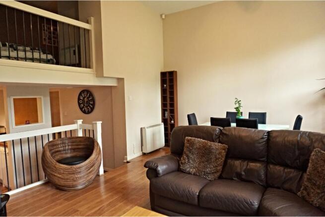 Lounge/Dining Room