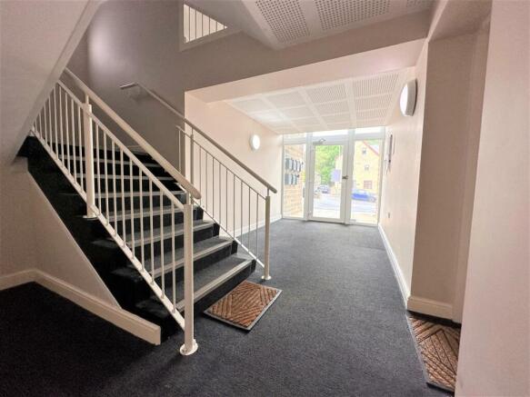 COMMUNAL ENTRANCE