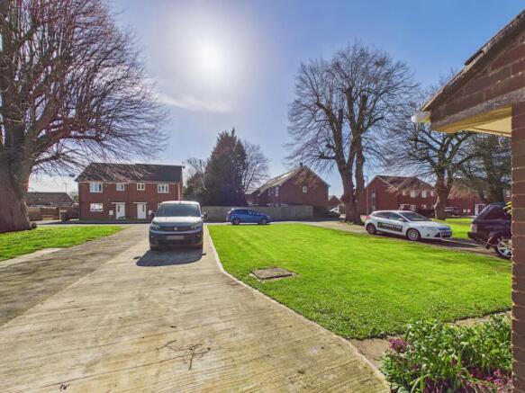 front garden & driveway