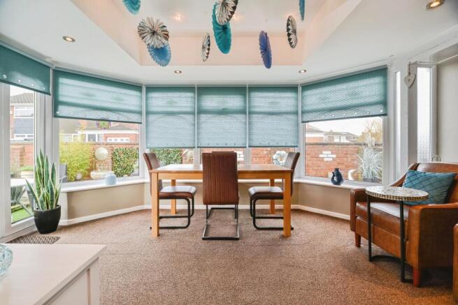 3 bed Semi-Detached for sale Image 8