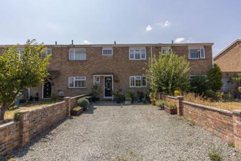 Mitchell Avenue, Hartley Wintney, RG27