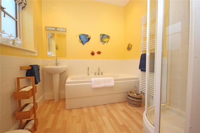 Bed 1 En-Suite