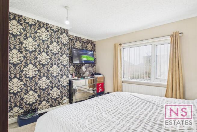 3 bed Semi-Detached for sale Image 11