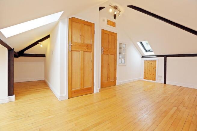 Master bedroom + ens
