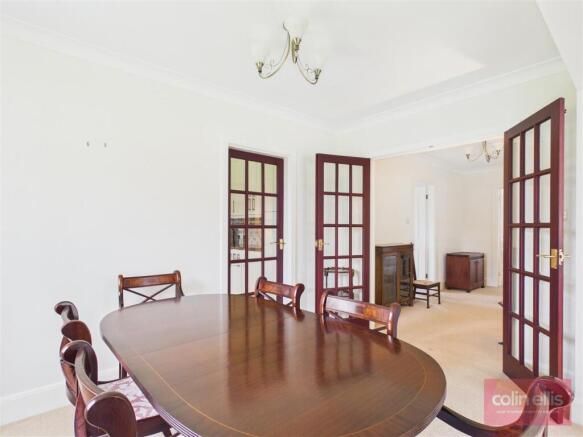 2 bed Ground Flat for sale Image 7