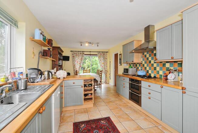 Kitchen/Dining Area