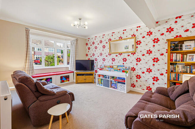 Severn Drive, Upminster, RM14 photo 4