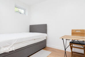 1, St Thomas Row, Calthorpe Gardens, Sutton SM1 3DU