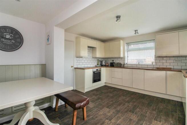 Kitchen/Dining Room