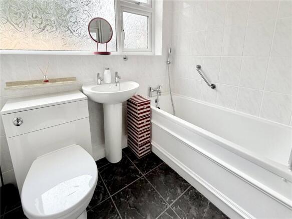 2 bed Terraced for sale Image 8