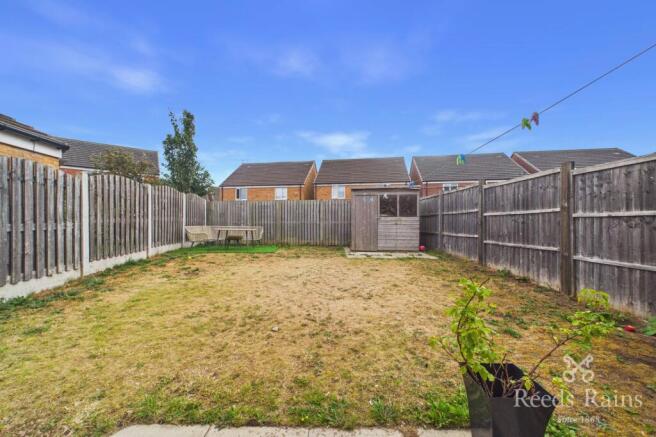 3 bed Semi-Detached to rent Image 12