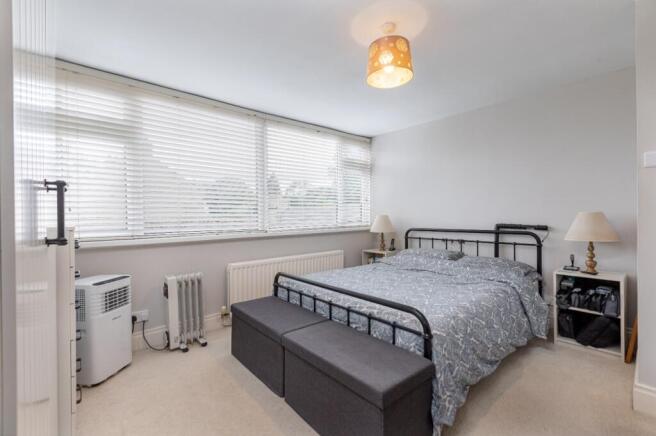 3 bed Semi-Detached for sale Image 10