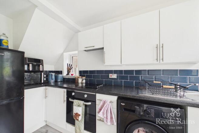 2 bed Semi-Detached for sale Image 6