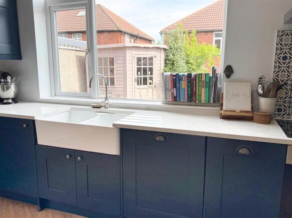 3 bed Semi-Detached for sale Image 8