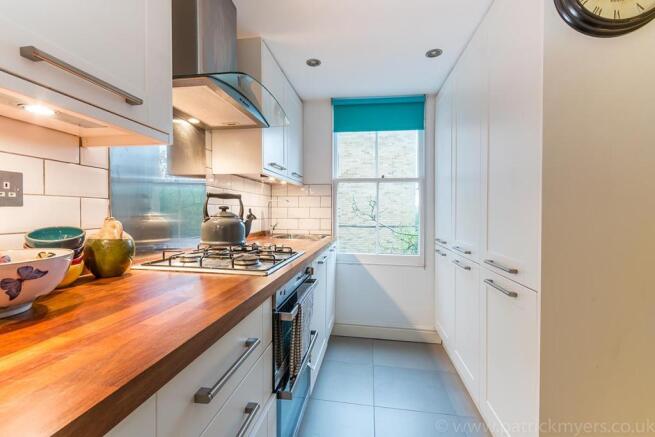 Flat 2, 11 Colyton Road-5.jpg