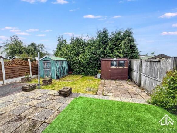 REAR GARDEN 1