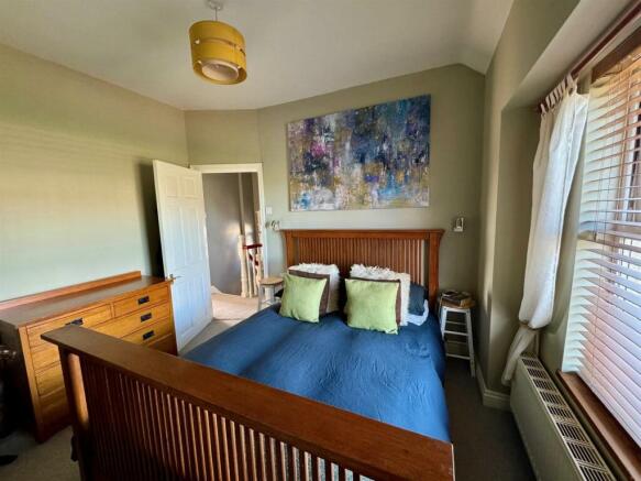 Greenfields - bed 1.jpg