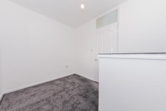 4 bed Terraced to rent Image 12
