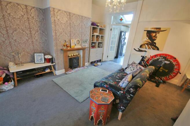 Open plan lounge / dining room