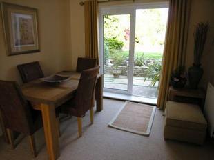 DINING ROOM: