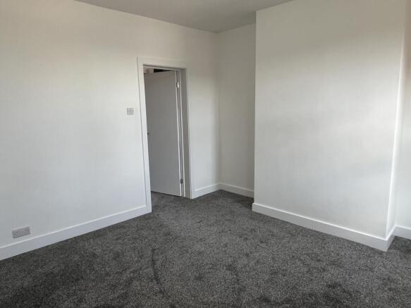 3 bed House to rent Image 4