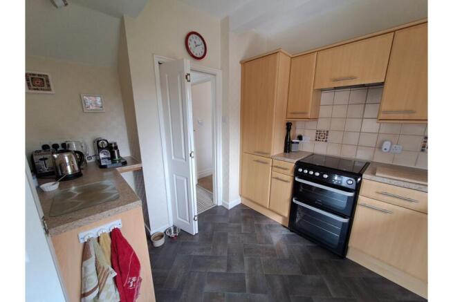 3 bed Semi-Detached for sale Image 4