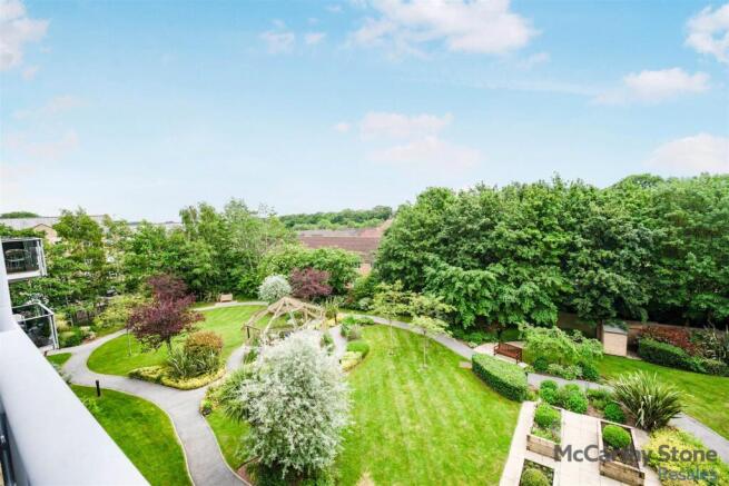 2 bed Apartment for sale Image 4
