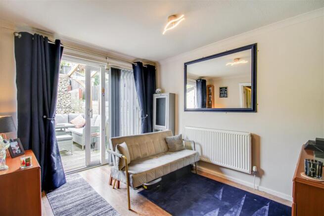 4 bed Detached for sale Image 7