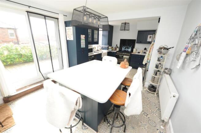 3 bed Town House for sale Image 8