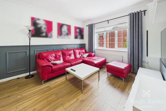 2 bed Apartment for sale Image 5