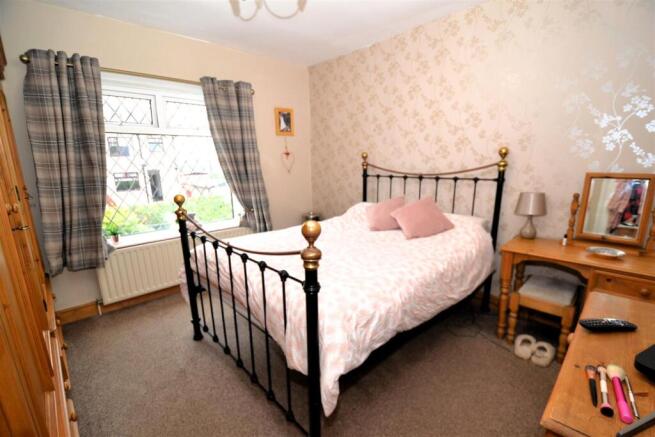 3 bed Semi-Detached for sale Image 9