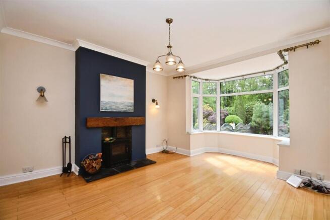 5 bed Semi-Detached for sale Image 9