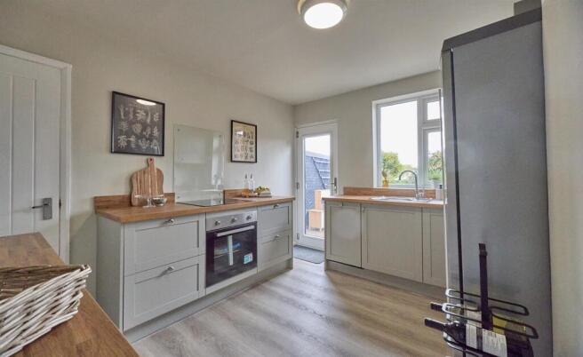 Refitted kitchen to rear