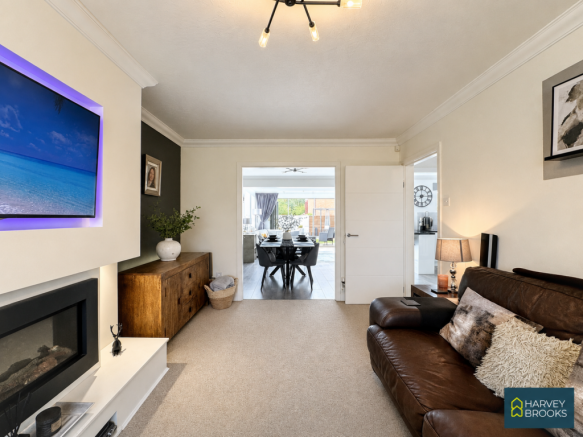 4 bed Detached for sale Image 4