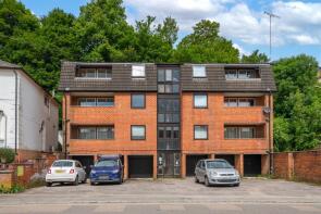 Flat 3, 20, Garlands Road, Redhill RH1 6NT