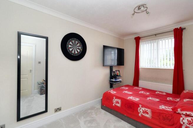 4 bed Detached for sale Image 12