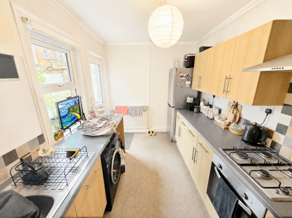 2 bed Terraced for sale Image 5