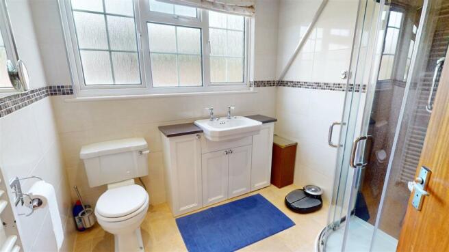 2-Manor-House-Close-
