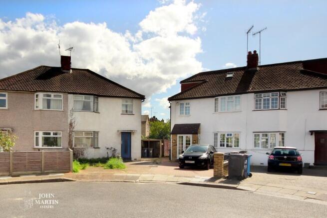Royle Crescent, London, W13 photo 4