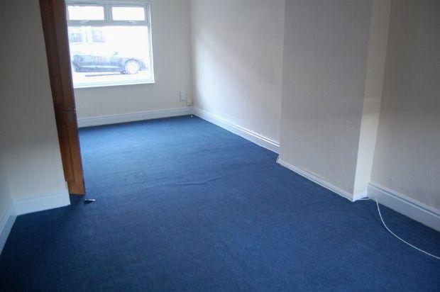 SITTING/DINING ROOM