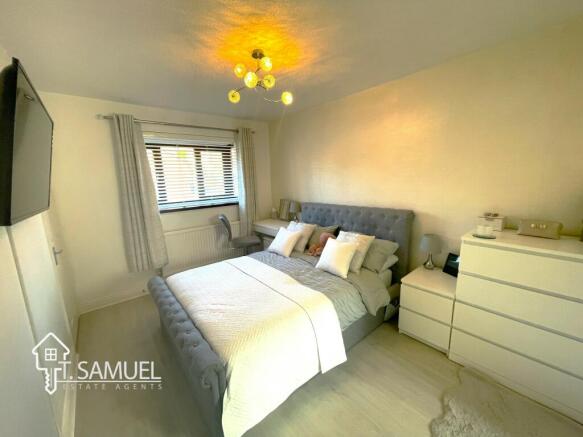 Master Bedroom 1.JPG
