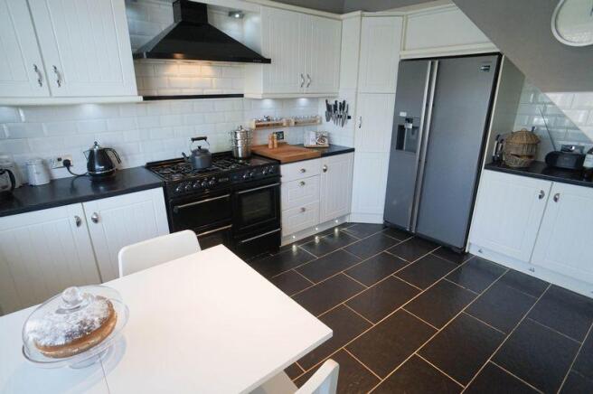 Kitchen / Brea...