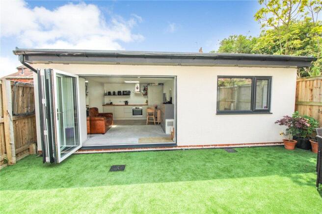 4 bed Semi-Detached for sale Image 8