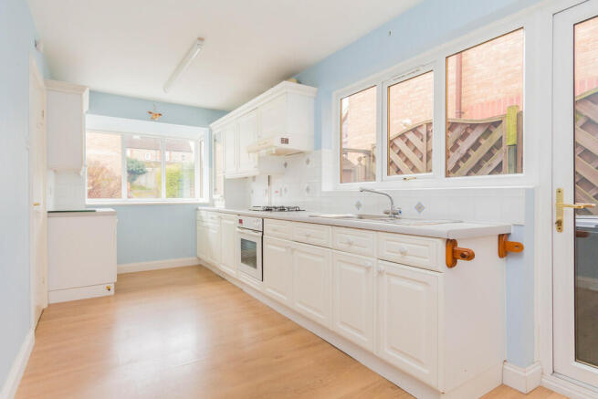 Kitchen/Breakfast...