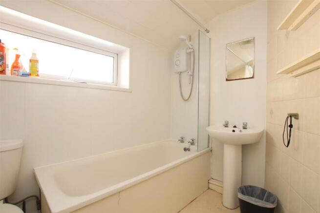 Bathroom.JPG